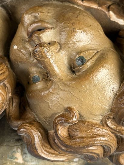 France, 19th century
Two cherub heads
Decorative...