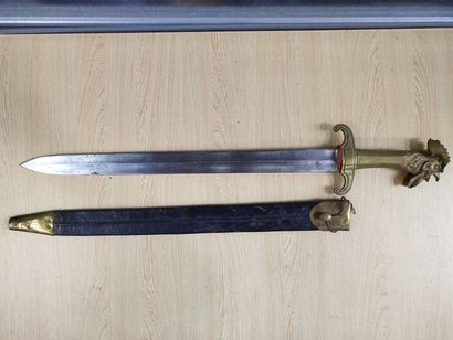 Sabre de sapeur 
Poignée en bronze, pommeau...