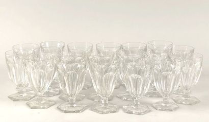 BACCARAT, Harcourt model
Extensive crystal...