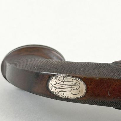 Pistolet à silex d'officier 
Canon rond,...