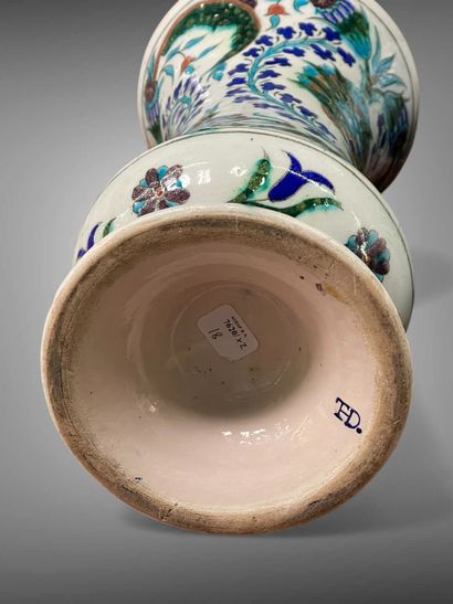 Théodore DECK (1823-1891) 
Deux vases en...