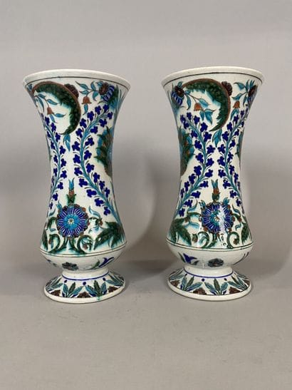 Théodore DECK (1823-1891) 
Deux vases en...