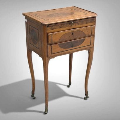 Writing desk in cherry wood with walnut burl...