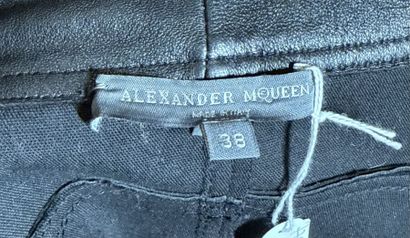 ALEXANDER McQUEEN 
Blouson perfecto en cuir...