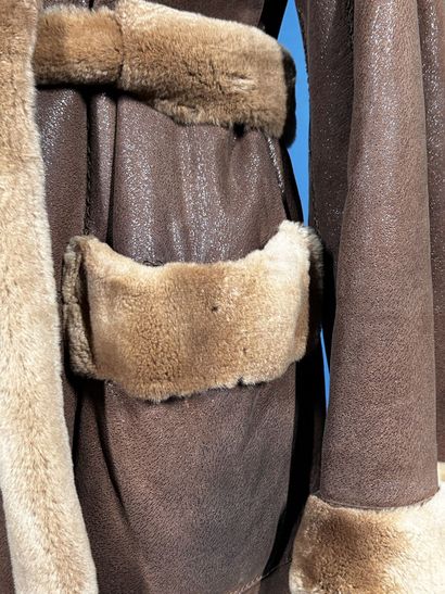 FISCHELIS
Manteau réversible en peau retournée...