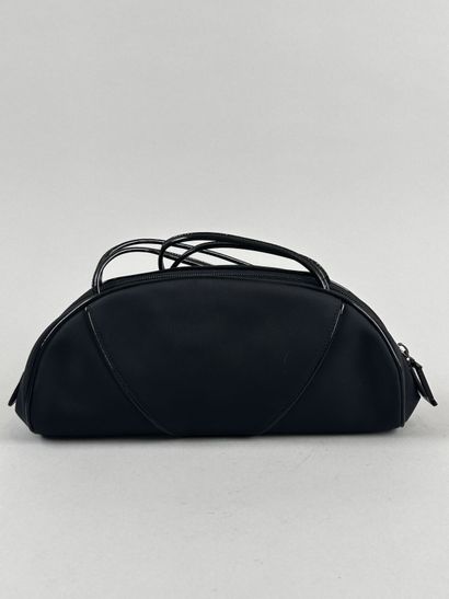 CHRISTIAN DIOR 
Sac du soir demi-lune en...