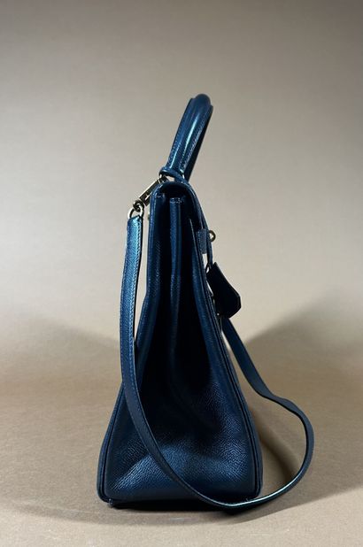 HERMÈS Paris Made in France 
Sac Kelly 32...