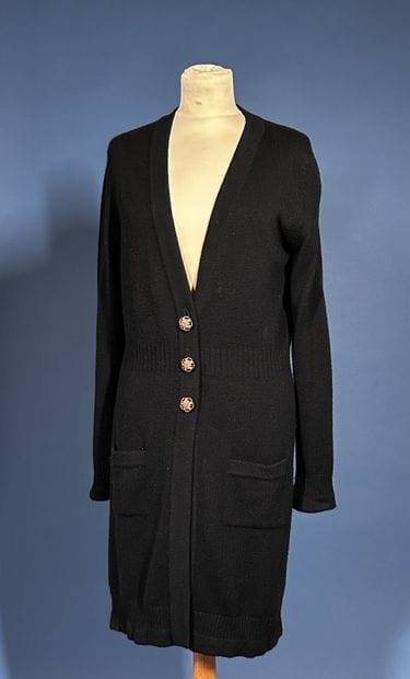 CHANEL, Automne 2007
Long cardigan en cachemire...