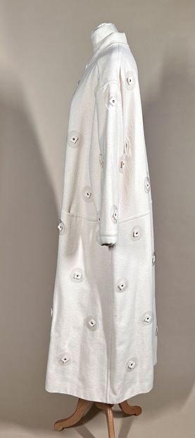 COURRÈGES Paris 
Long manteau en lainage...