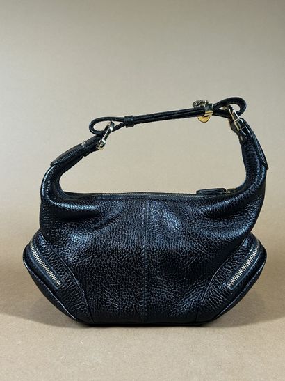 TOD'S 
Petit sac en cuir grainé marron à...