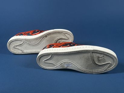 LOUIS VUITTON
Paire de baskets basse sans...