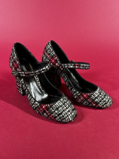 DOLCE & GABBANA
Paire d'escarpins en tweed...