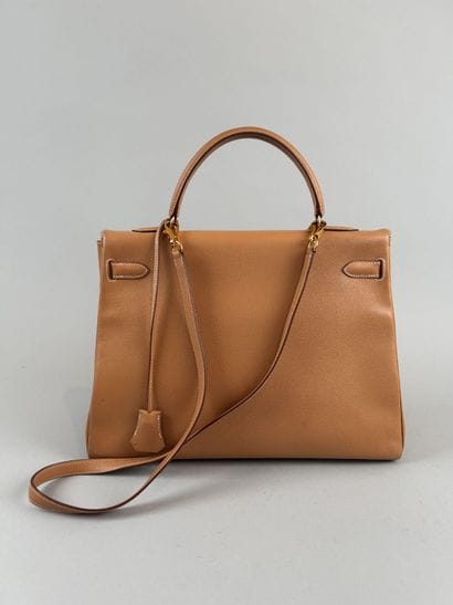 HERMÈS Paris Made in France 
Sac Kelly 35...