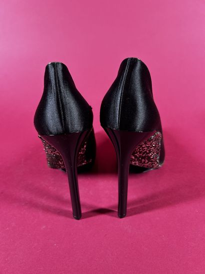 LANVIN par Alber ELBAZ, 2012
Paire d'escarpins...