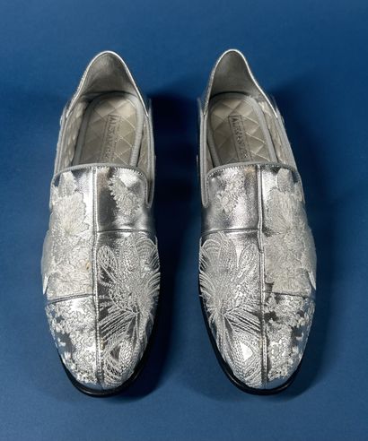 ALEXANDER McQUEEN
Paire de sleepers en cuir...