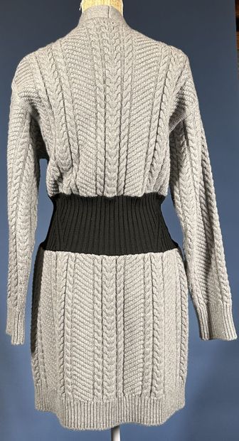ALEXANDER McQUEEN 
Veste cardigan en laine...