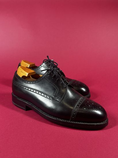 J. M. WESTON 
Paire de derby homme à lacets...
