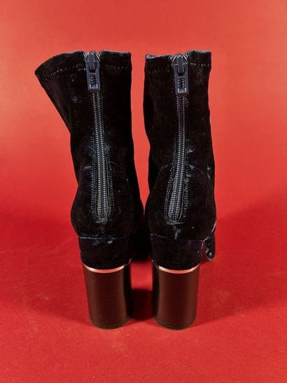 PHILLIP LIM
Paire de bottines en velours...