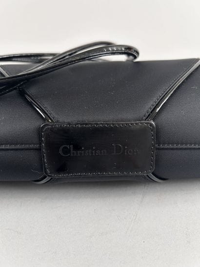CHRISTIAN DIOR 
Sac du soir demi-lune en...