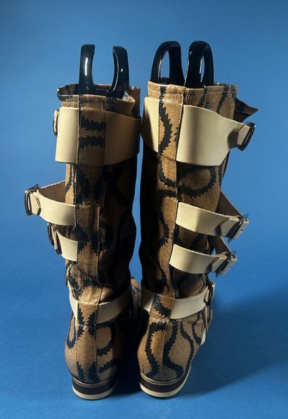 VIVIENNE WESTWOOD 
Paire de bottes pirate...