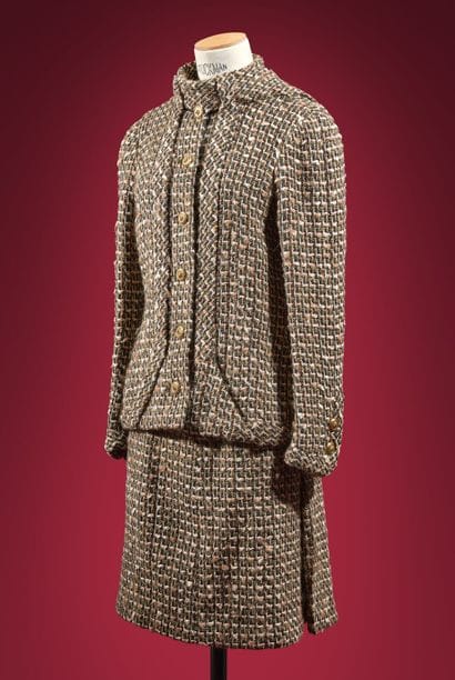 CHANEL haute couture, n°57917.
Tailleur en...