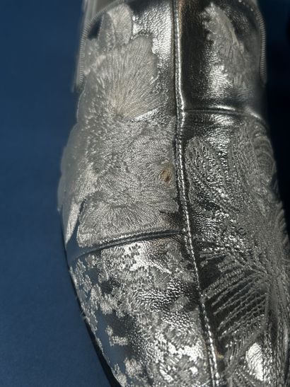 ALEXANDER McQUEEN
Paire de sleepers en cuir...