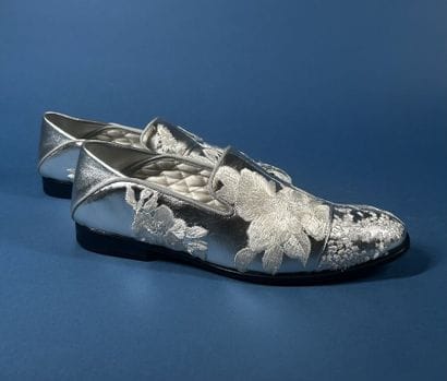 ALEXANDER McQUEEN
Paire de sleepers en cuir...