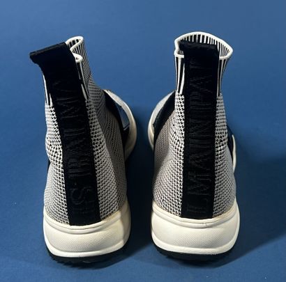 BALMAIN D.A. Olivier Rousteing 
Paire de...