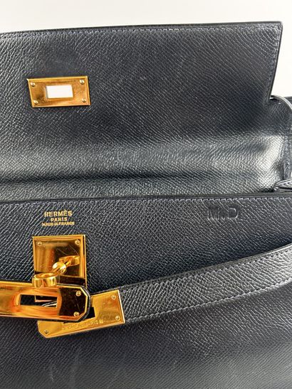 HERMÈS Paris Made in France 
Sac Kelly 32...