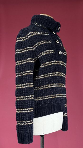 CHANEL 
Pull en lainage velours chenillé...