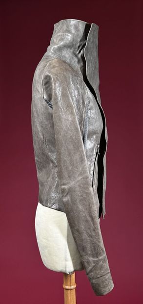 RICK OWENS 
Veste en cuir gris beige, col...
