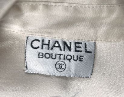 CHANEL AUTOMNE 2005
Veste à manches courtes...