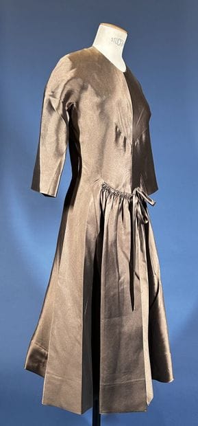 JACQUES GRIFFE Haute couture 
Robe en satin...