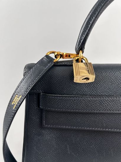 HERMÈS Paris Made in France 
Sac Kelly 32...