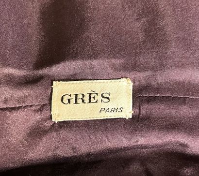 GRES 
Tailleur en drap aubergine composé...