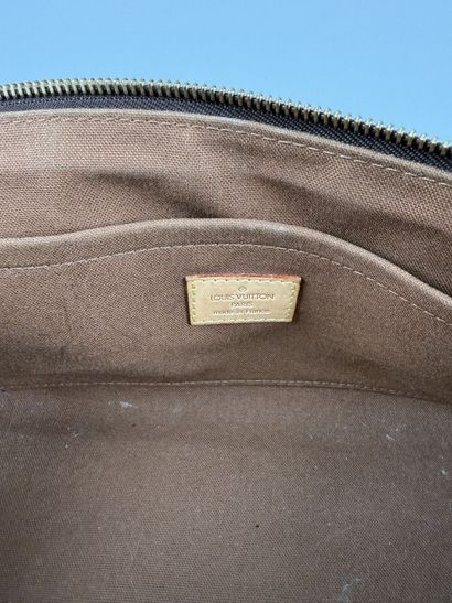 LOUIS VUITTON 
Sac 