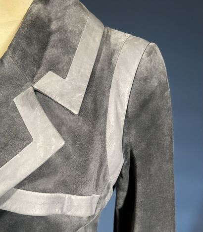 CHRISTIAN DIOR Boutique 
Trench coat en daim...
