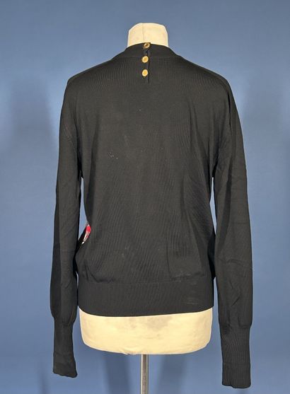 HERMÈS Paris 
Pull en lainage noir et twill...