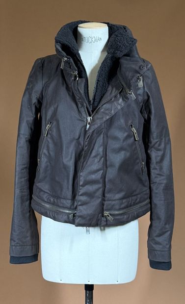 GIVENCHY 
Blouson en toile enduite marron...