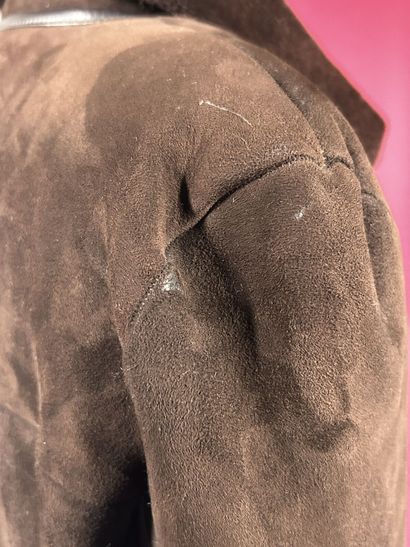 WEEK END MAX MARA
Veste en peau lainée marron,...