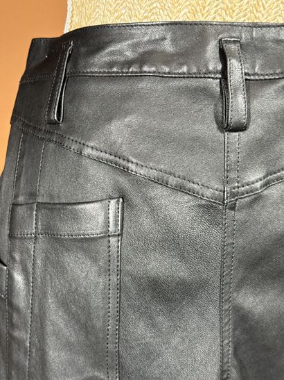 HAIDER ACKERMANN
Ensemble en velours frappé,...