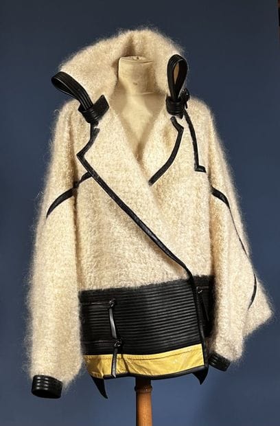 BARBARA BUI, défilé Hiver 2011 
Blouson en...