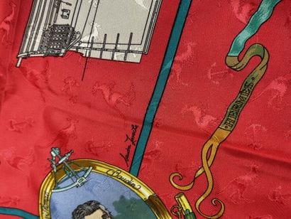 HERMÈS Paris 
Carré en twill de soie imprimée...