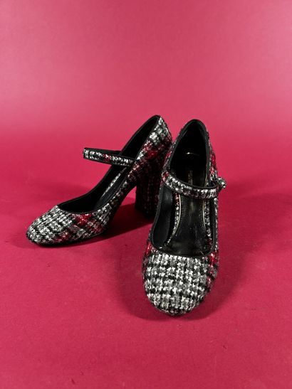 DOLCE & GABBANA
Paire d'escarpins en tweed...