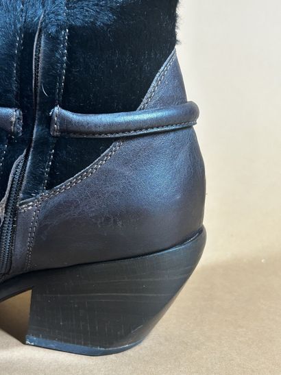 ERMANNO SCERVINO
Paire de bottes santiag...