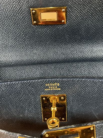HERMÈS Paris Made in France 
Sac Kelly 32...