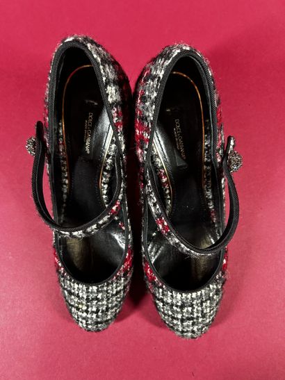 DOLCE & GABBANA
Paire d'escarpins en tweed...