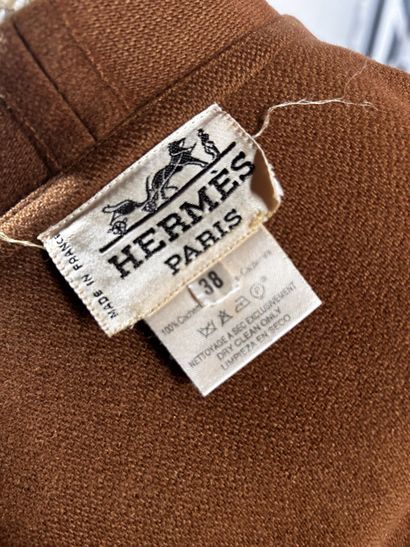 HERMÈS Paris
Veste en cachemire camel façon...
