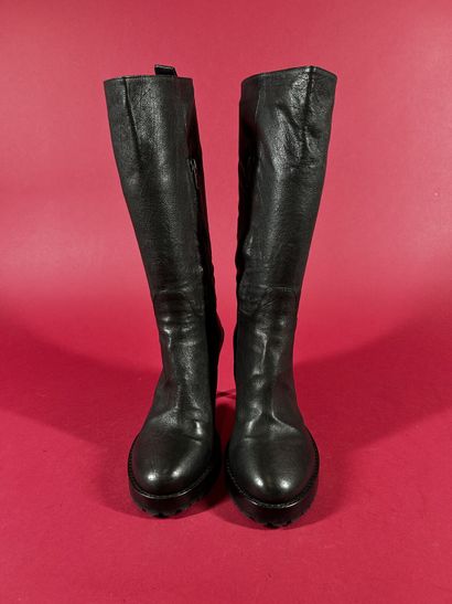 ANN DEMEULEMEESTER
Bottes en cuir noir, bout...
