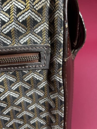 GOYARD 
Valise porte-habit pliable chiffrée...